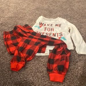 NEW XMAS PAJAMAS SIZE 4/5